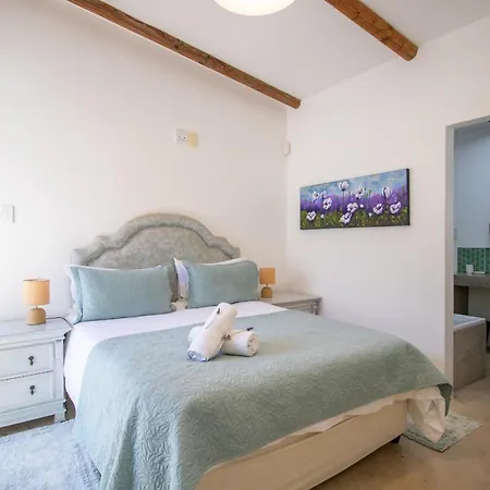 Over The Moon Paternoster Exterior photo